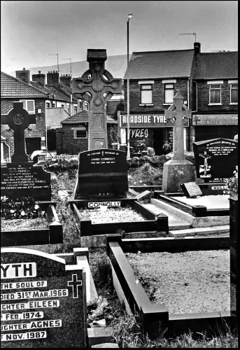Cimetière Vieux Pneus