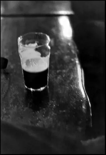 Guiness Glass et Table